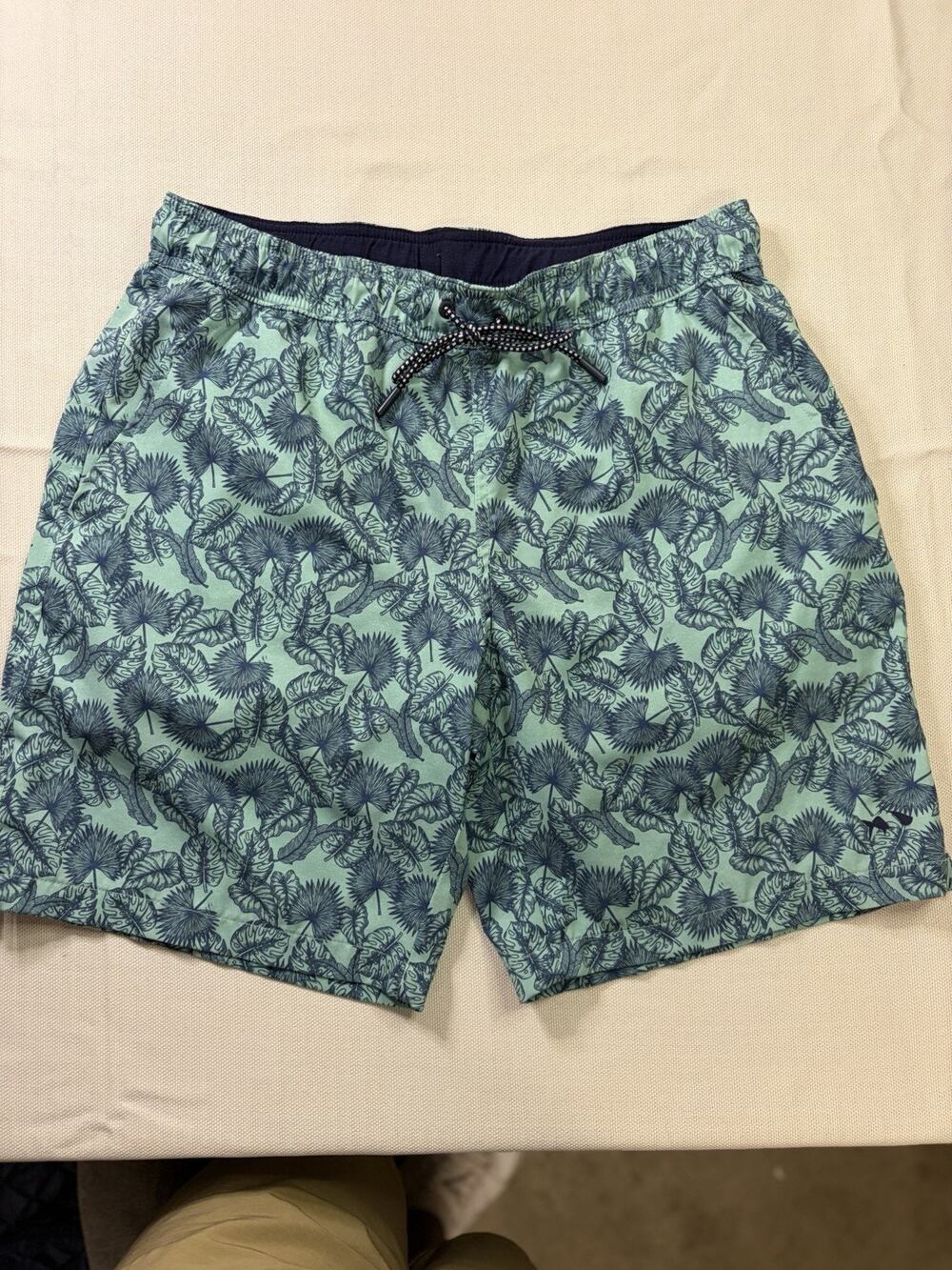 Fish Hippie Co. Volley Shorts Men’s L Tropical Leaf Print Lined Swim Trunks 8”
